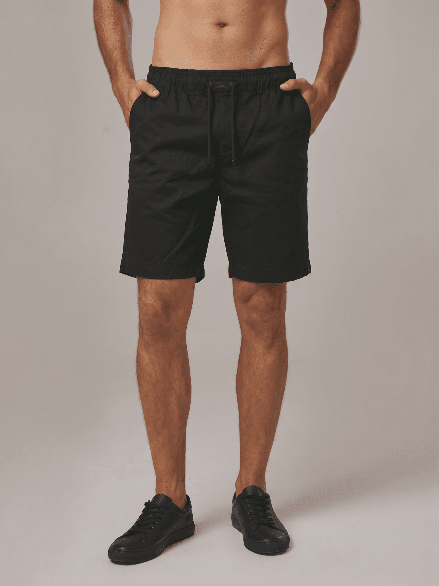 SHORT SARJA